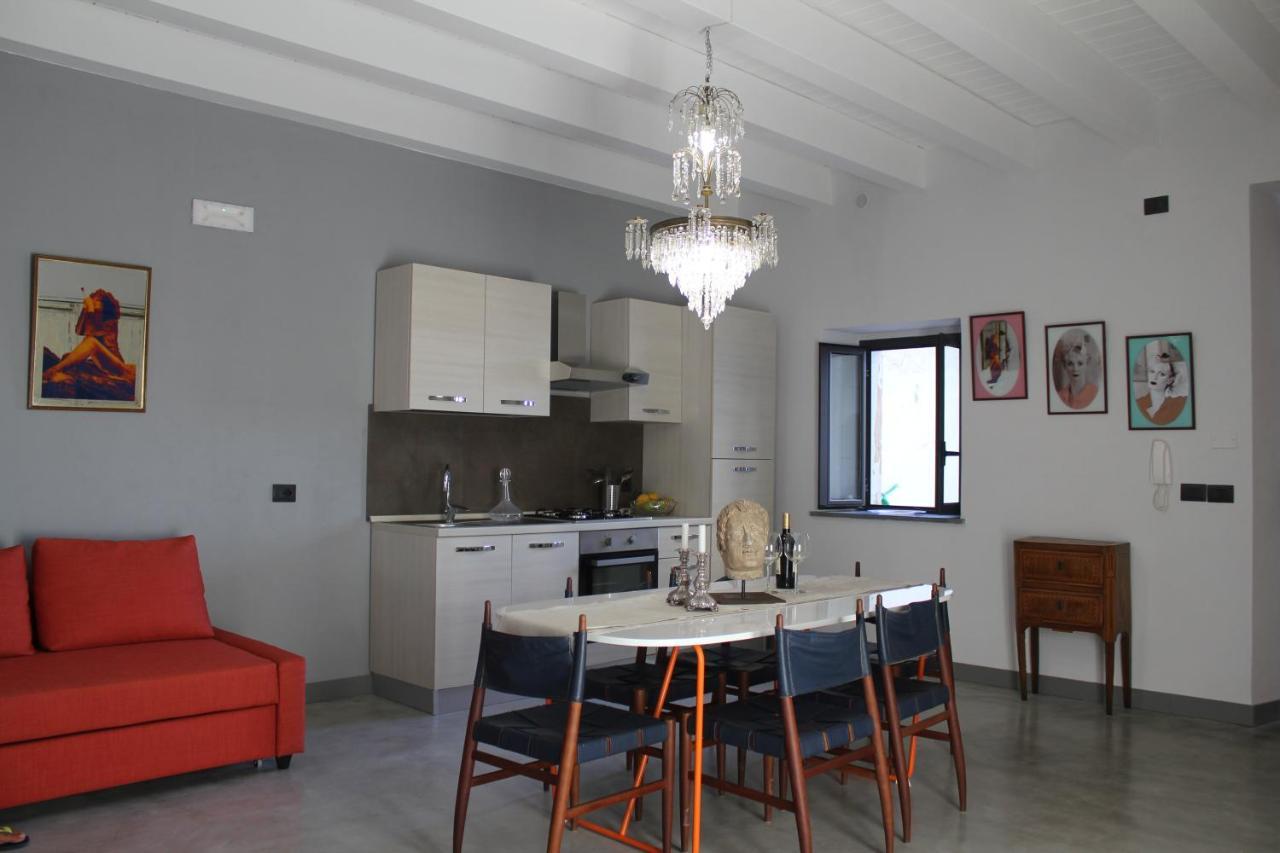 Palazzo Geremia - Le Dimore Dell'Antiquario Apartment Acireale Luaran gambar