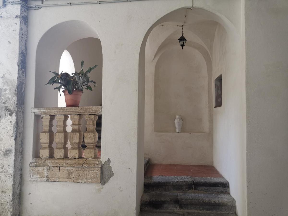 Palazzo Geremia - Le Dimore Dell'Antiquario Apartment Acireale Luaran gambar