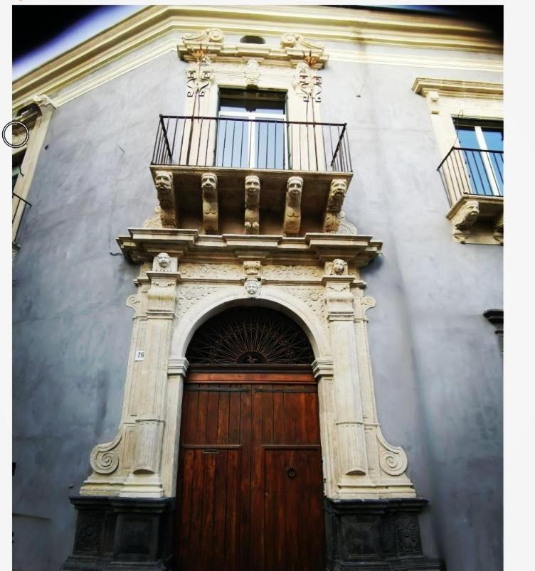 Palazzo Geremia - Le Dimore Dell'Antiquario Apartment Acireale Luaran gambar